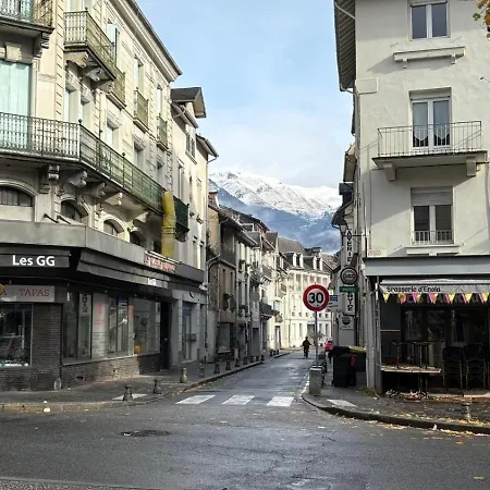 T3 Hyper Centre 4 à 6 Personnes Terrasse Et Wifi Appartamento Bagnères-de-Luchon